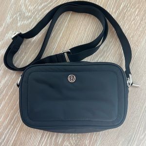 Lululemon camera bag